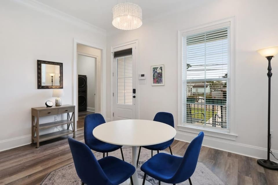 Stunning Luxury Home 2 Blocks From Streetcar House in New Orleans