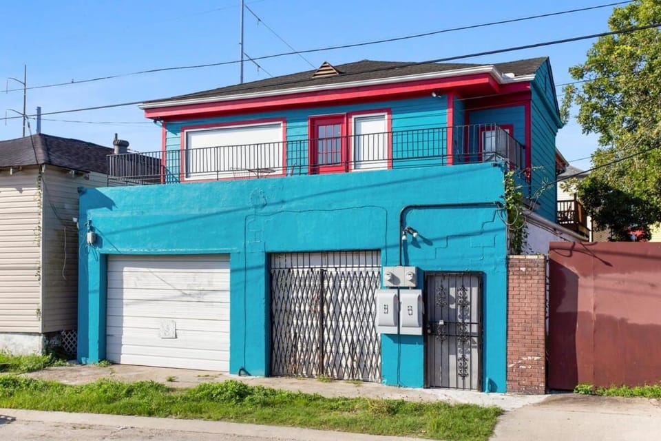 Spectacular Roof Top Deck - Luxury 3 bedroom House in New Orleans