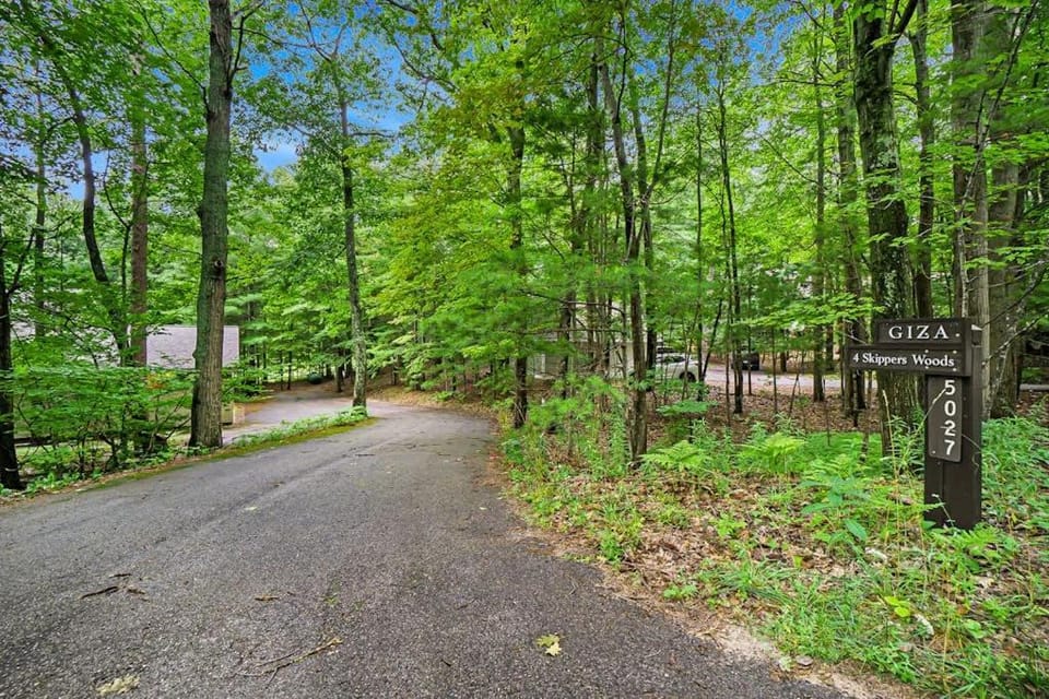 4 Skippers Wood #1 House in Sleeping Bear Dunes
