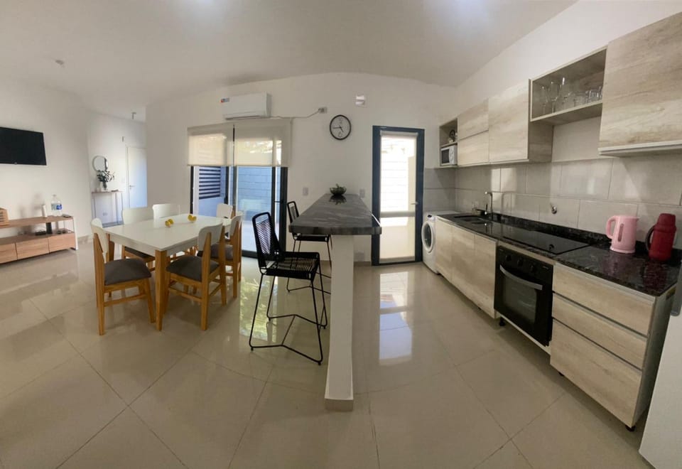 Kitchen or kitchenette, Dining area, stove