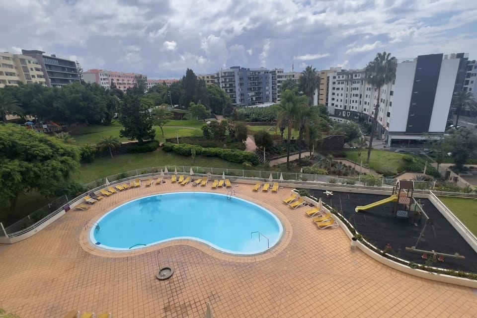 Pool view, Swimming pool