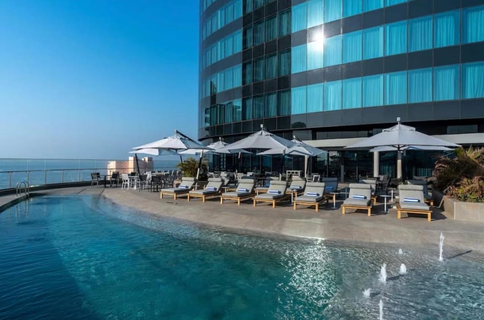 Pool view, Swimming pool, sunbed