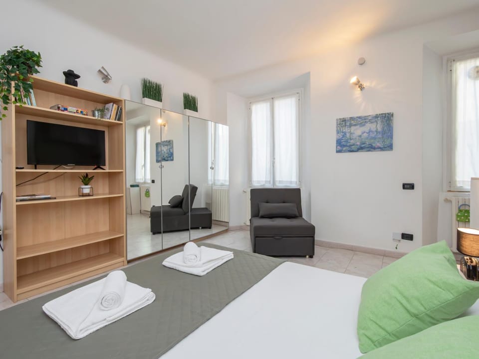 TV and multimedia, Bedroom, towels