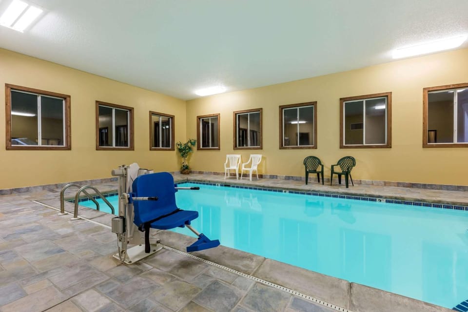 On site, Pool view, Swimming pool, Swimming pool