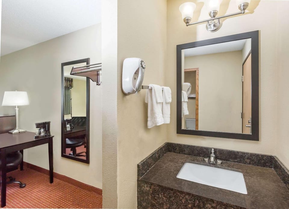 Bathroom, Photo of the whole room, On site