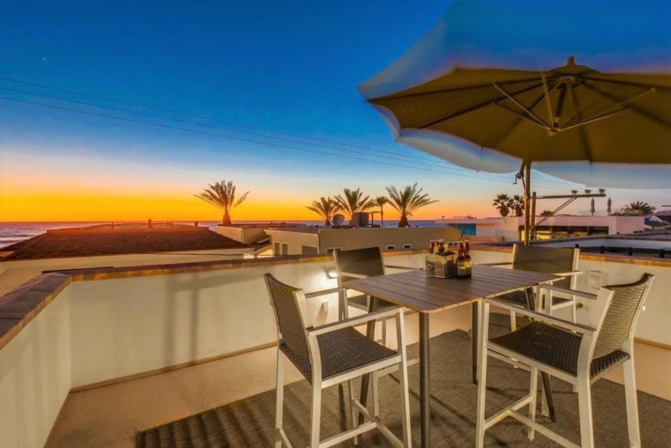 Ocean Style House in Mission Beach