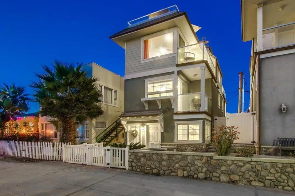 Bay View House in Mission Beach
