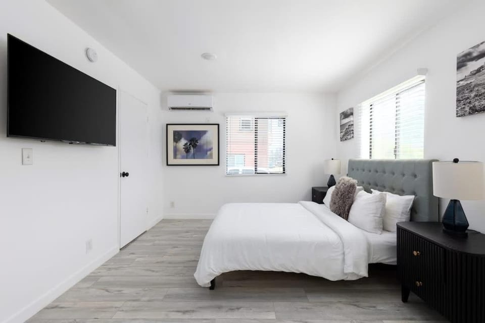 Sunny Studio in the Heart of Venice - B Inn in Venice Beach