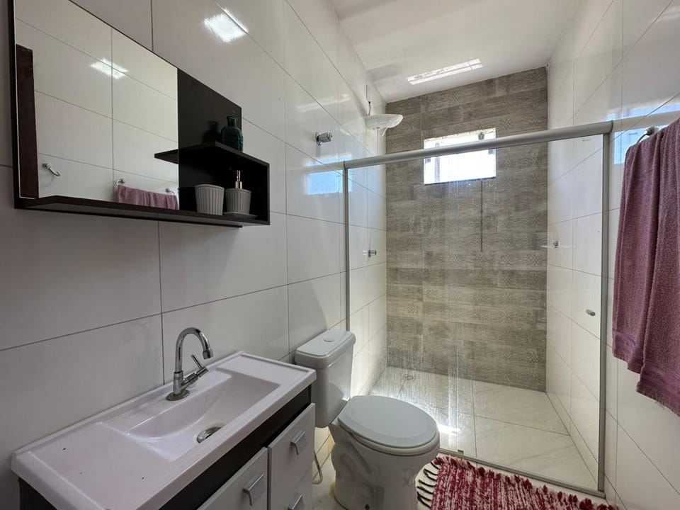 Shower, Bathroom, towels