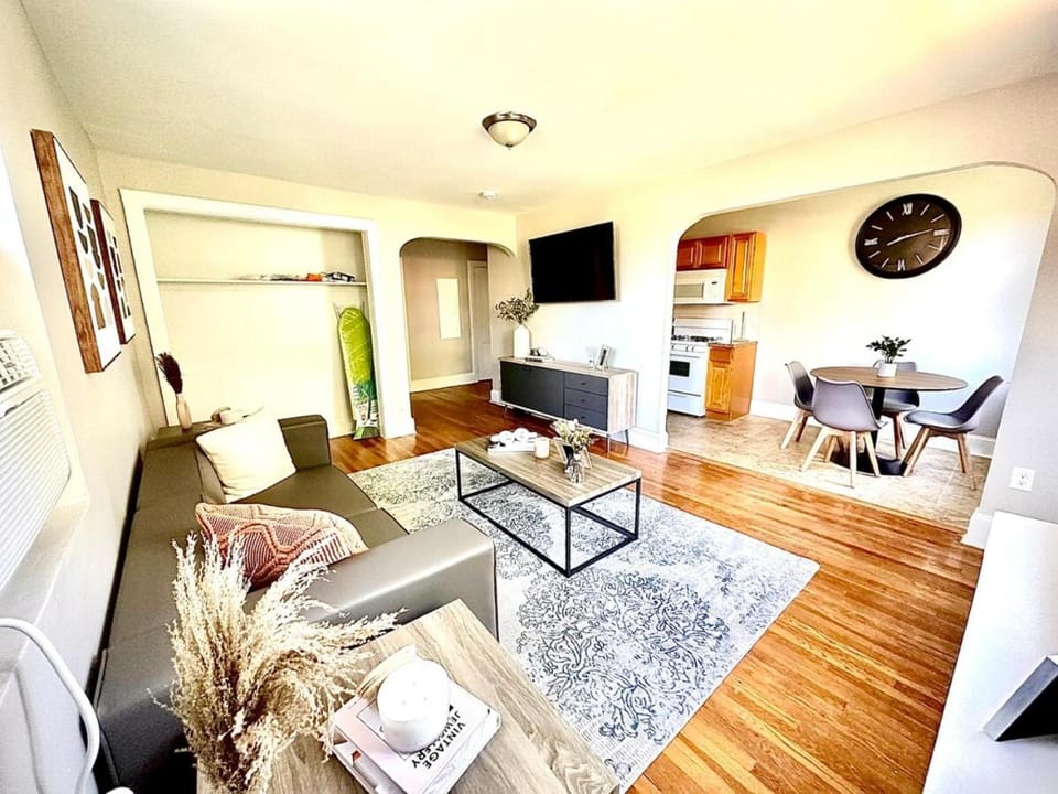 Lennox C409 Peaceful & Perfect Private 1-Br Apartment in Philadelphia