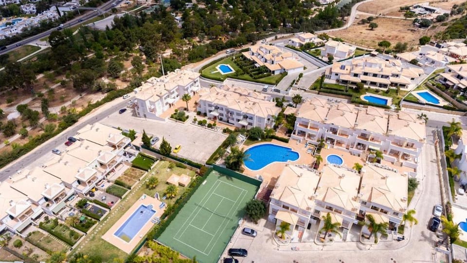 Off site, Bird's eye view, Pool view, Sports