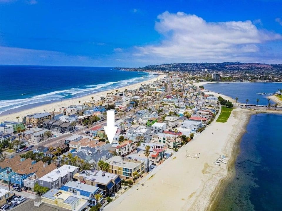 Marina 1 House in Mission Beach