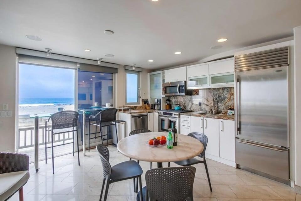 Surf Style 1 House in Mission Beach