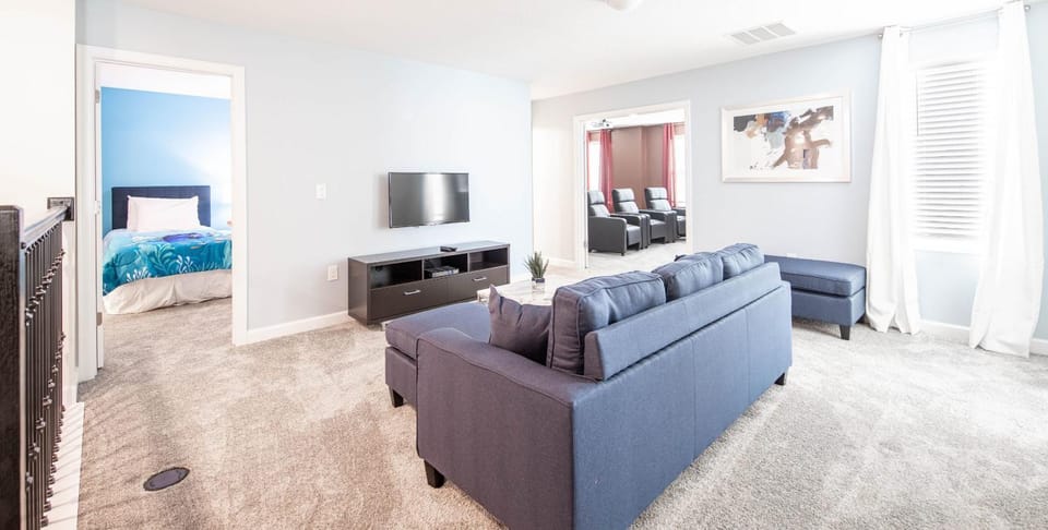 Champions Gate 8BR Villa-Pool Game Room Theater House in Four Corners