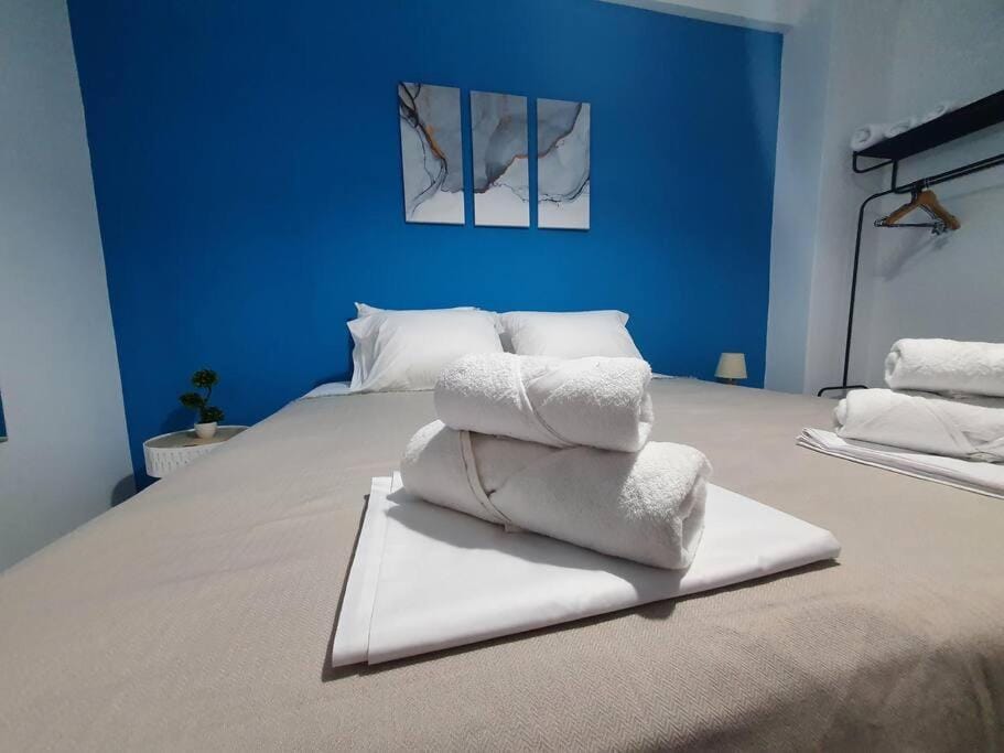 Bed, Photo of the whole room, Bedroom, towels, wardrobe, air conditioner