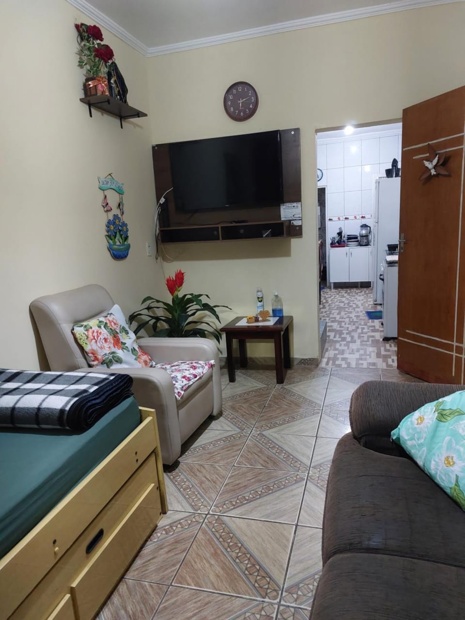 casa temporada para 10 pessoas vo doca,preço único casa toda próximo santuario House in State of São Paulo