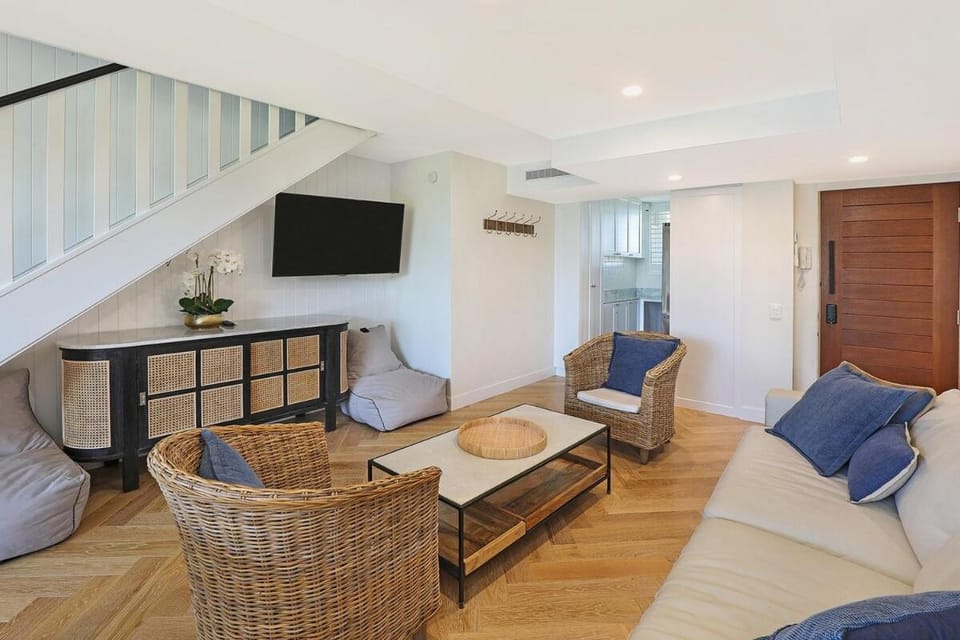 TARA7- On Trend At Taranaki Apartment in Sunshine Coast
