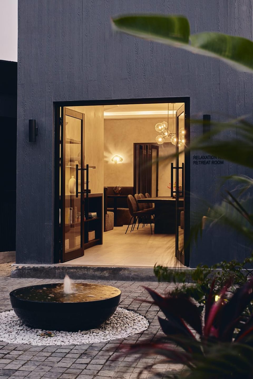 Night, Seating area