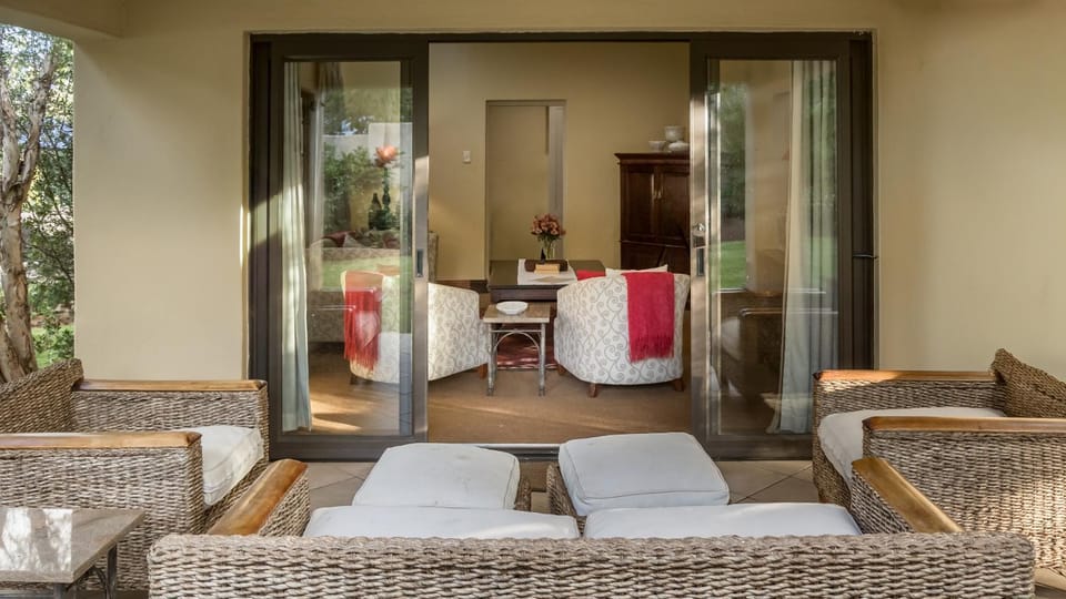 Patio, Living room, Garden view