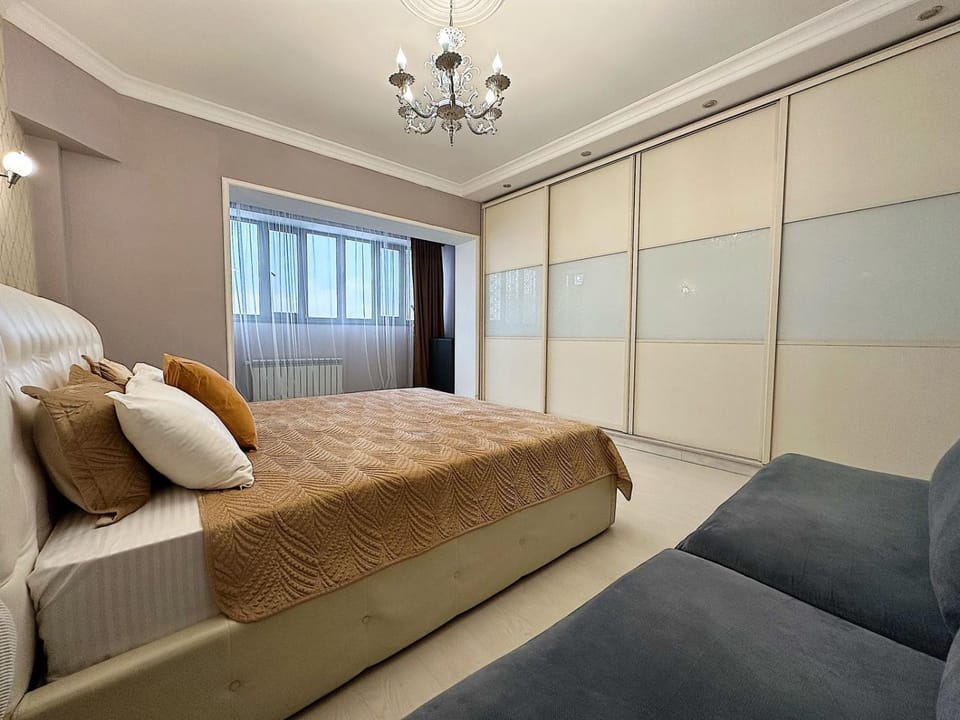 Светлые и просторные апартаменты в тихом ЖК 119 Apartment in Almaty