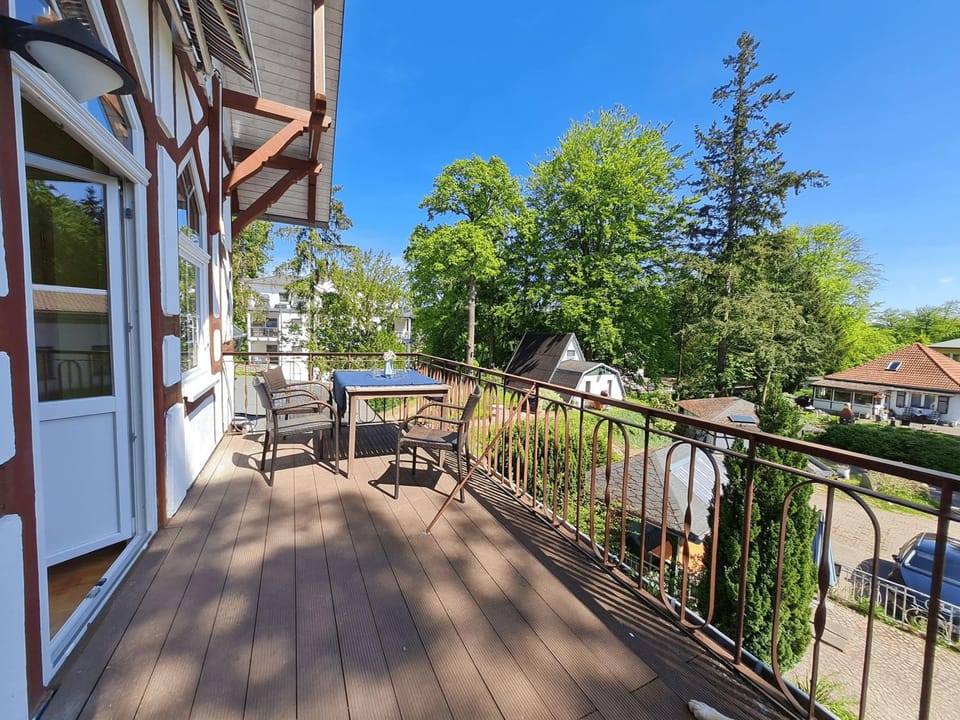 Spring, View (from property/room), Balcony/Terrace