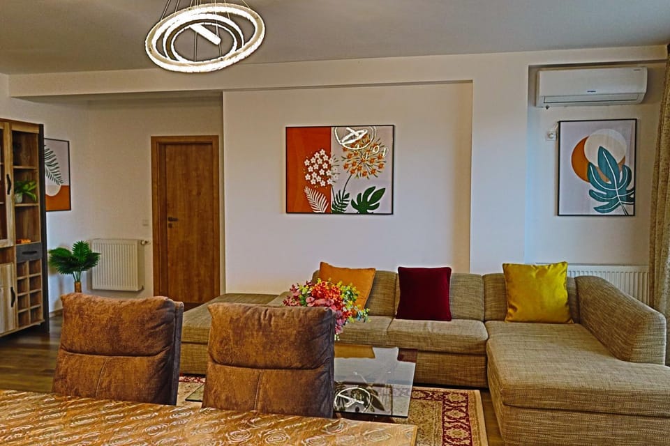 Living room, Seating area, air conditioner