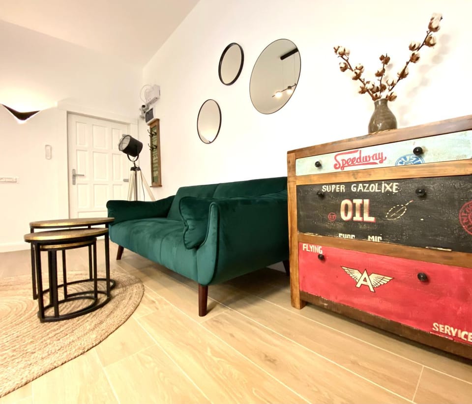 10 Council Square Apartment in Brasov