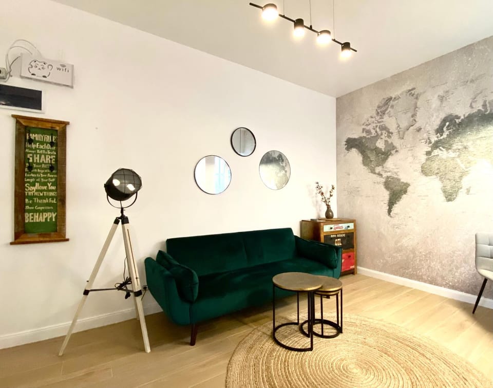 10 Council Square Apartment in Brasov