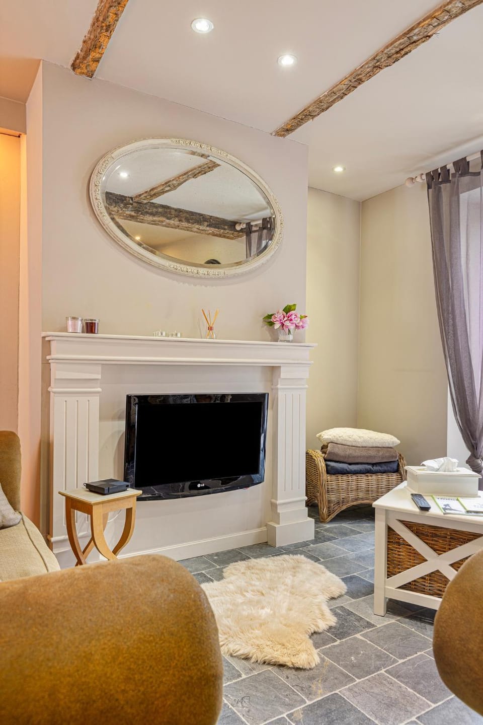 TV and multimedia, Living room, Seating area