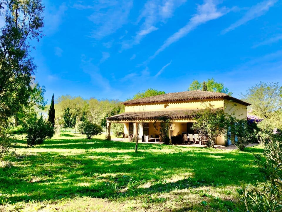 Property building, Spring, Day, Natural landscape, Garden, Garden view