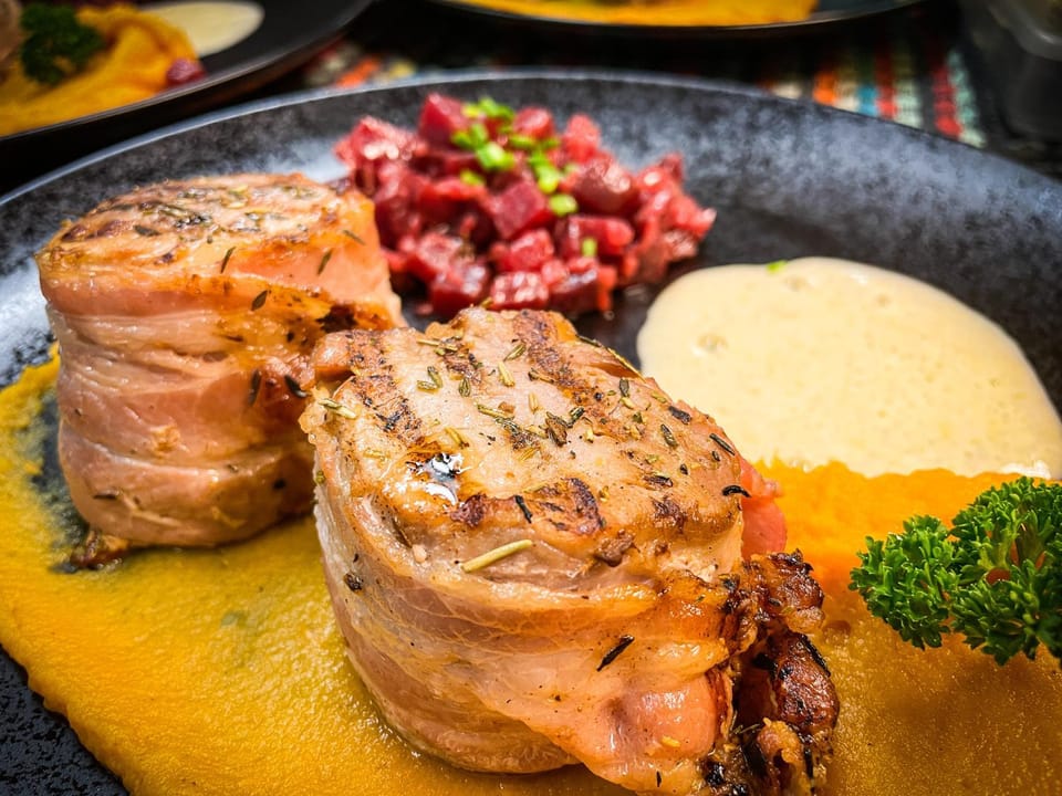 Restaurant/places to eat, Food and drinks, Dinner