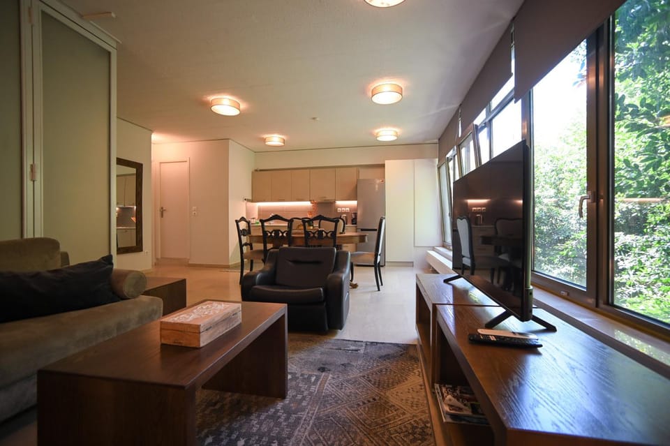 TV and multimedia, Living room, Seating area