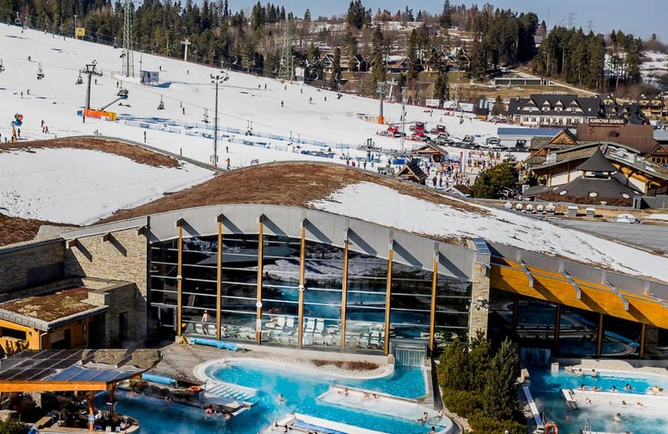 Skiing, Swimming pool