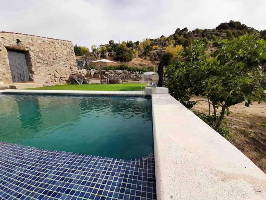 Day, Natural landscape, Balcony/Terrace, Pool view, Swimming pool