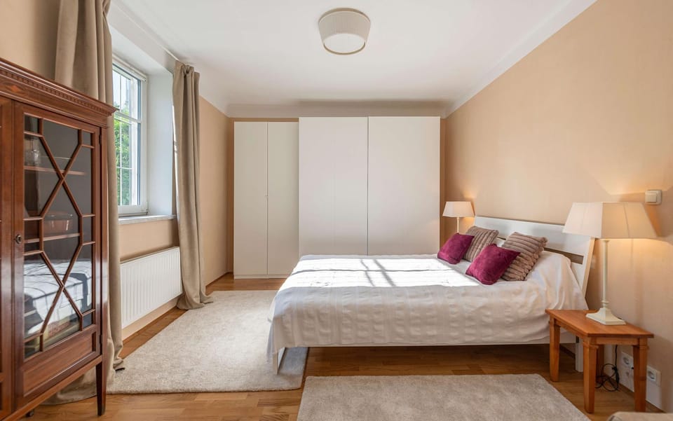 Bed, Bedroom, wardrobe