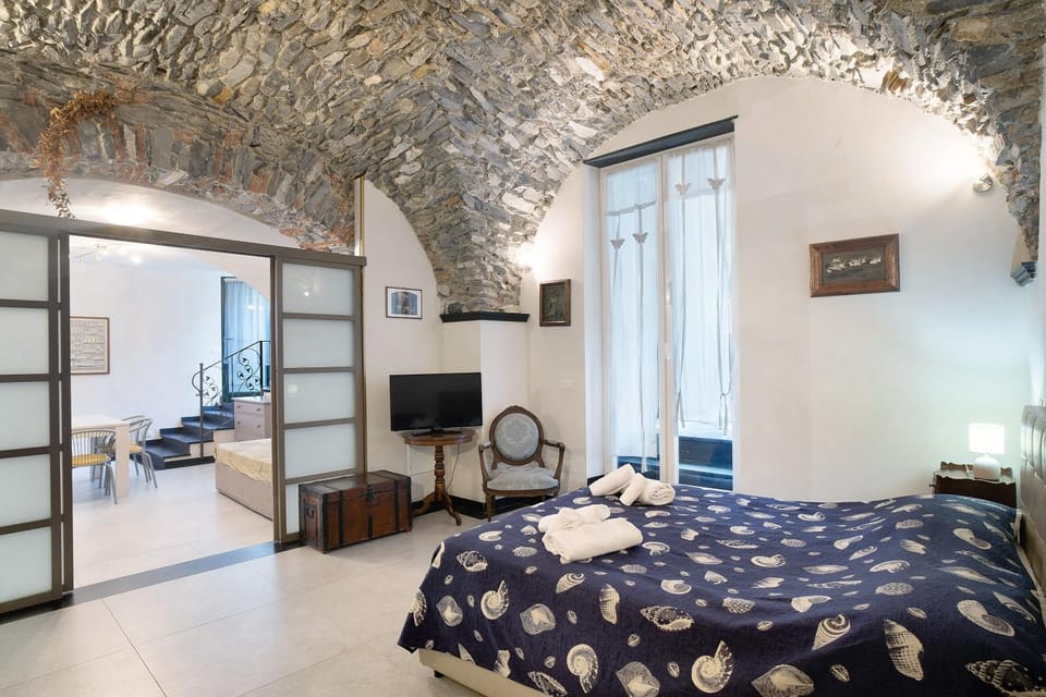 Property building, Living room, Bedroom