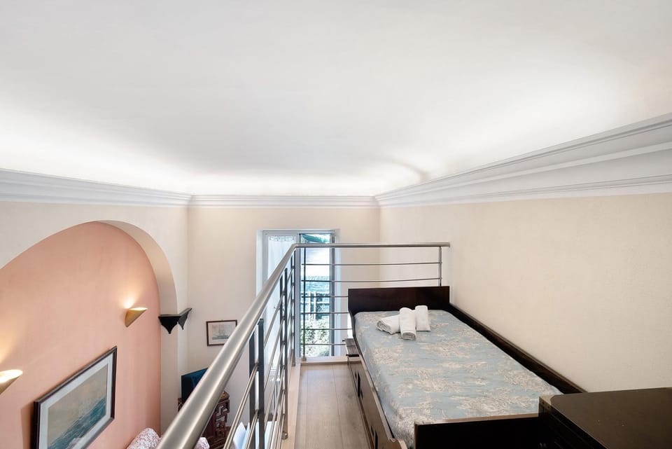 Property building, Living room, Bedroom