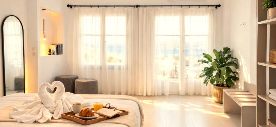 Bed, Living room, Photo of the whole room, Seating area, Bedroom, towels