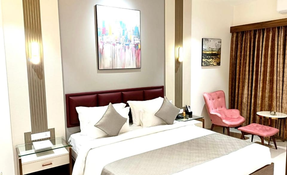 Bed, Bedroom