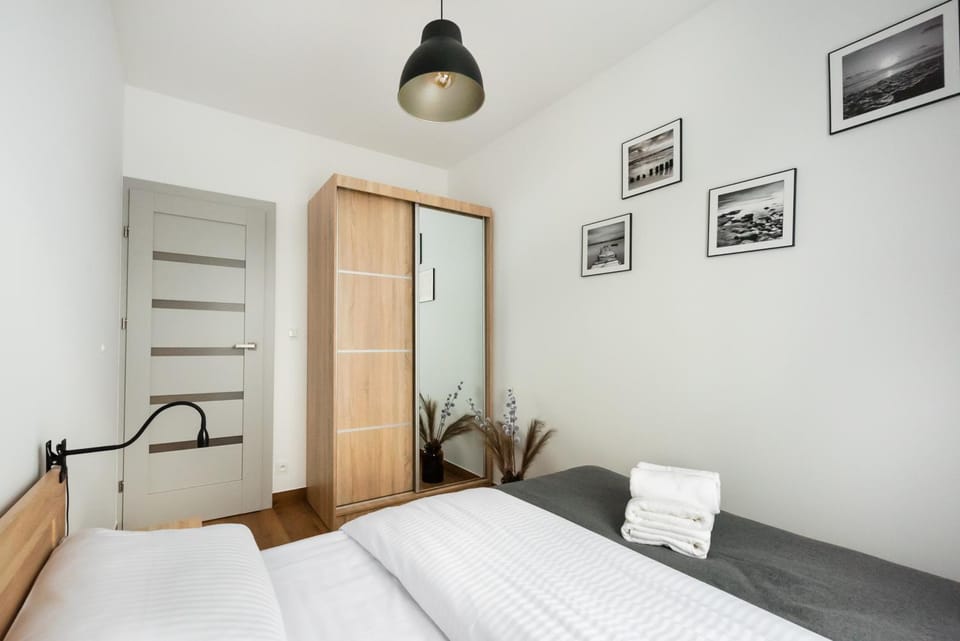 Bed, Photo of the whole room, Bedroom, towels, wardrobe