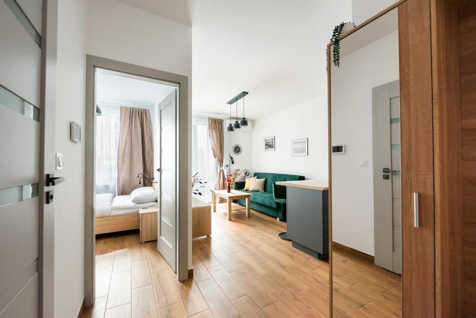 Bed, Kitchen or kitchenette, Photo of the whole room, Bedroom, hair dresser, wardrobe