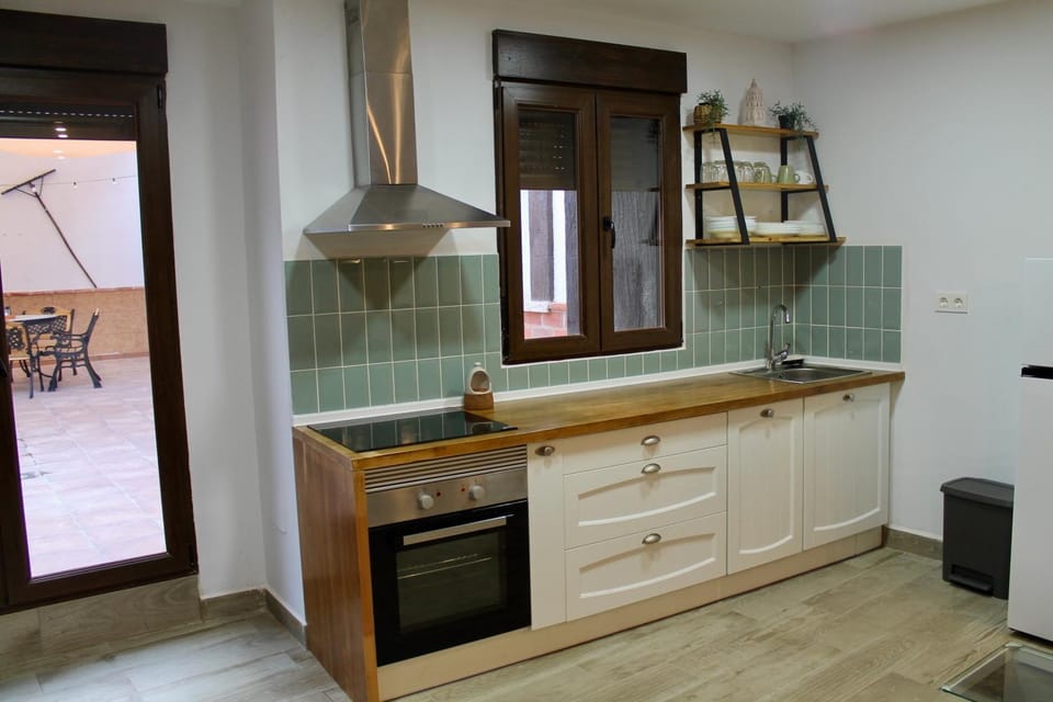 Kitchen or kitchenette, stove, stove, kitchen