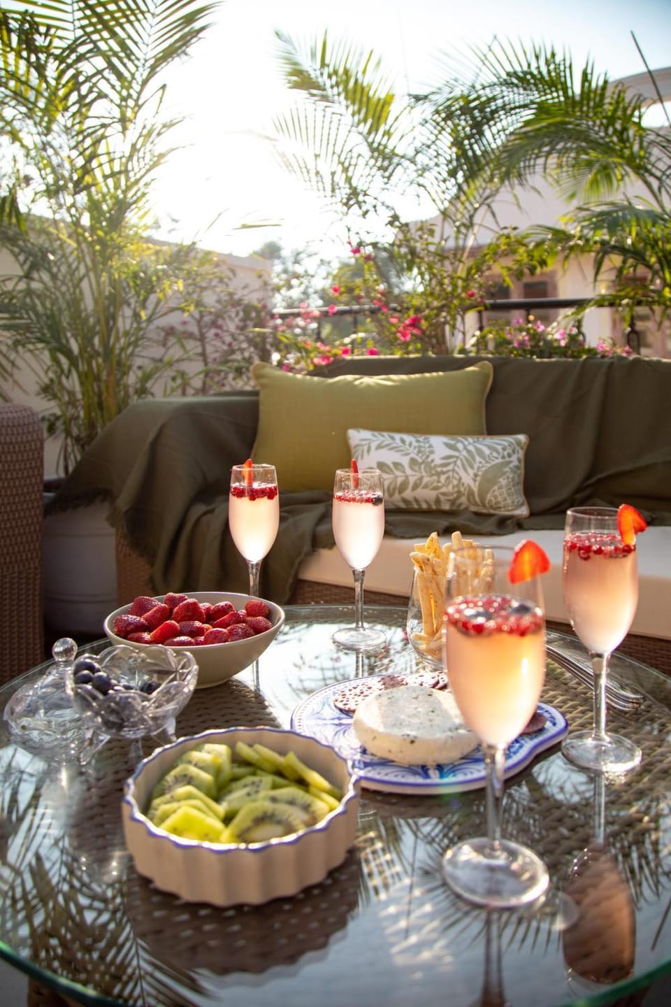 Food and drinks, Garden view, Breakfast, Drinks