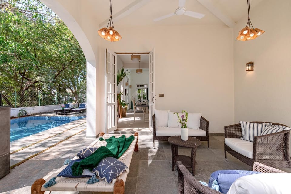 Property building, Pool view, Swimming pool