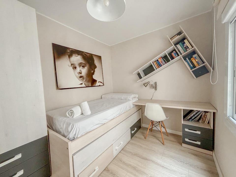 Bed, Bathroom, Photo of the whole room, Bedroom