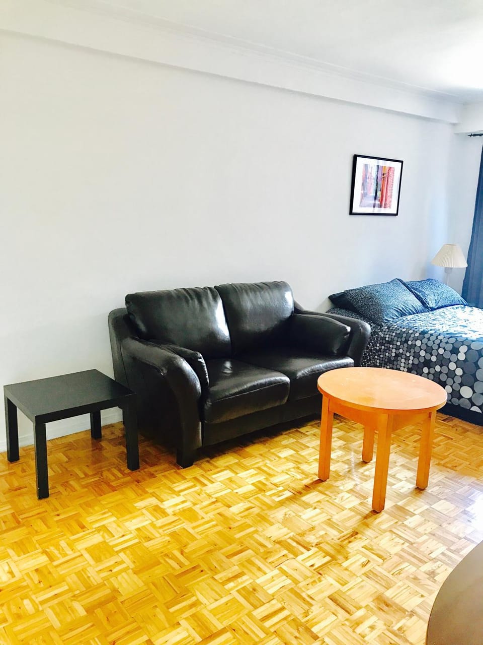 Stylish Montreal Apartment: Comfortable Stay in the Golden Square Mile Apartment in Montreal