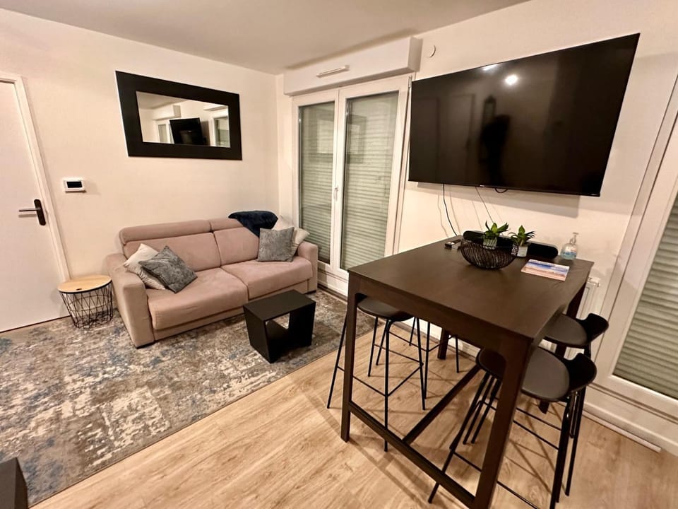 Carré d'As - Appartement de standing Apartment in Drancy