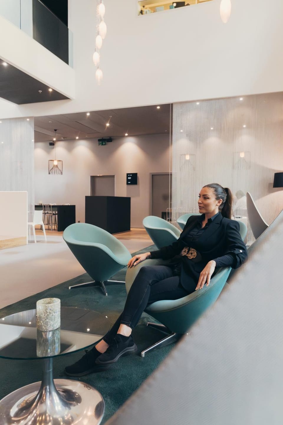 Property building, Lobby or reception, Seating area, Meeting/conference room