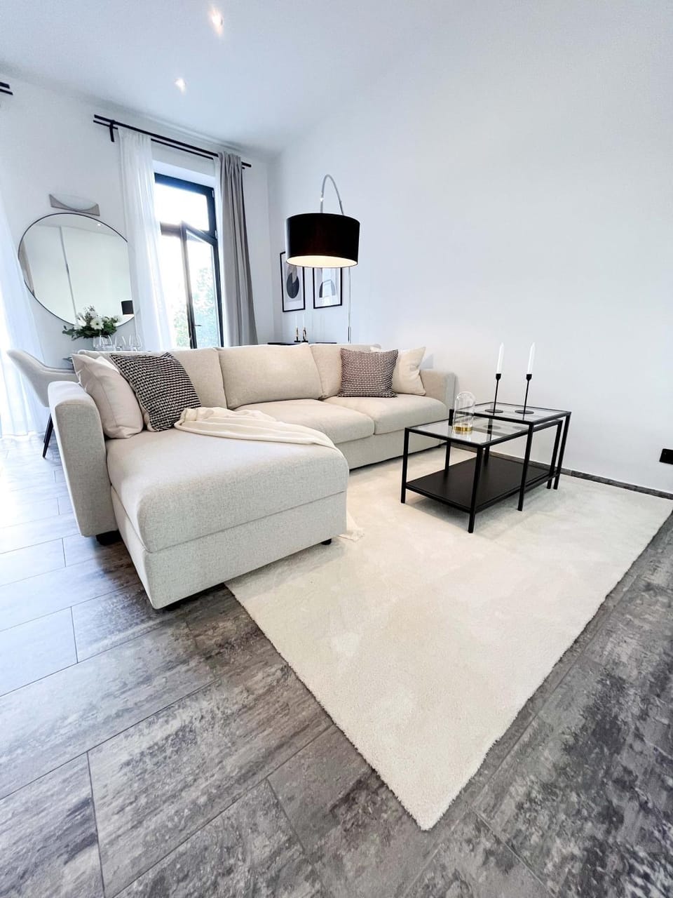 Living room, Seating area