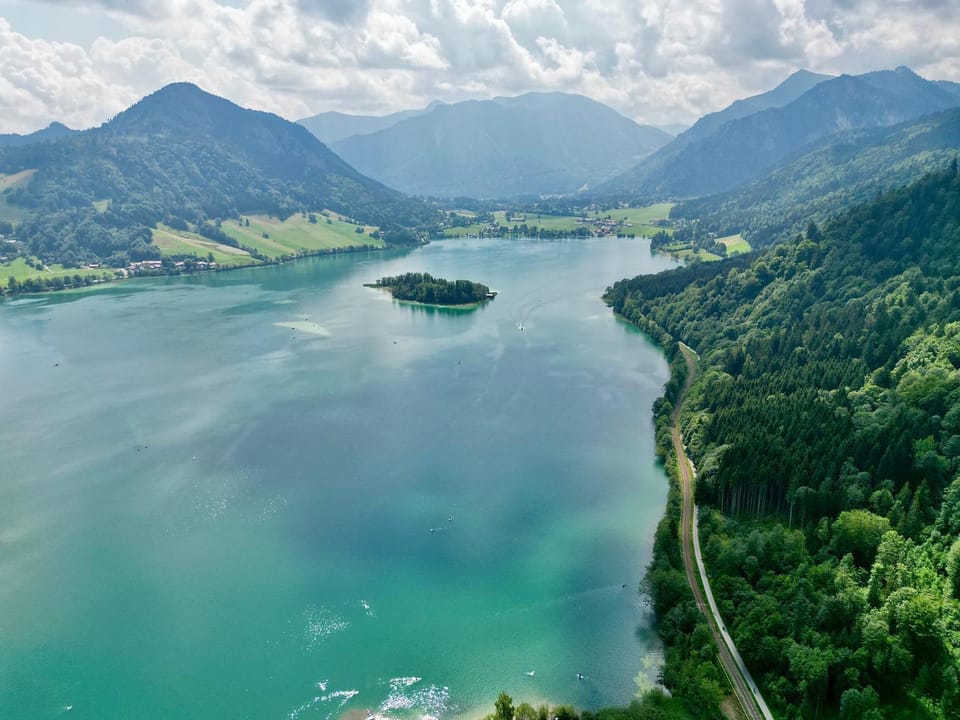 Nearby landmark, Day, Natural landscape, Bird's eye view, Lake view, Mountain view